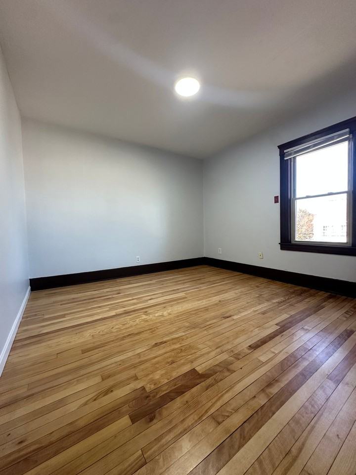22 Stoughton Ave #1 - Photo 6 of 8