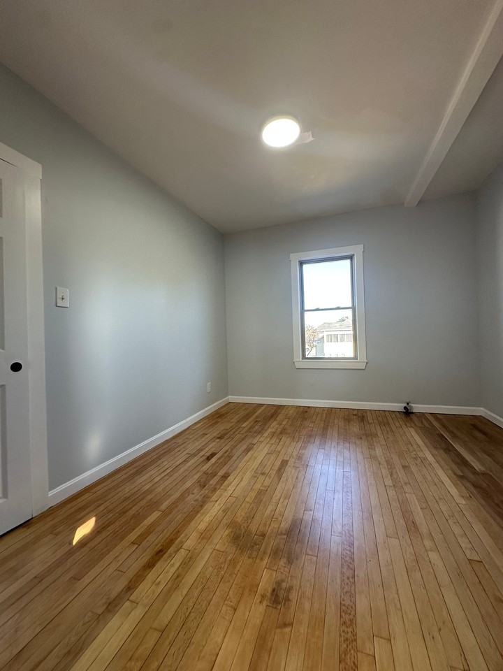22 Stoughton Ave #1 - Photo 7 of 8