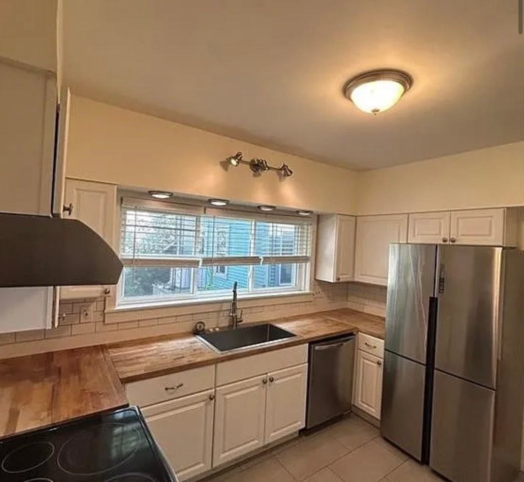 352 Auburn Ave #1 - Photo 3 of 10