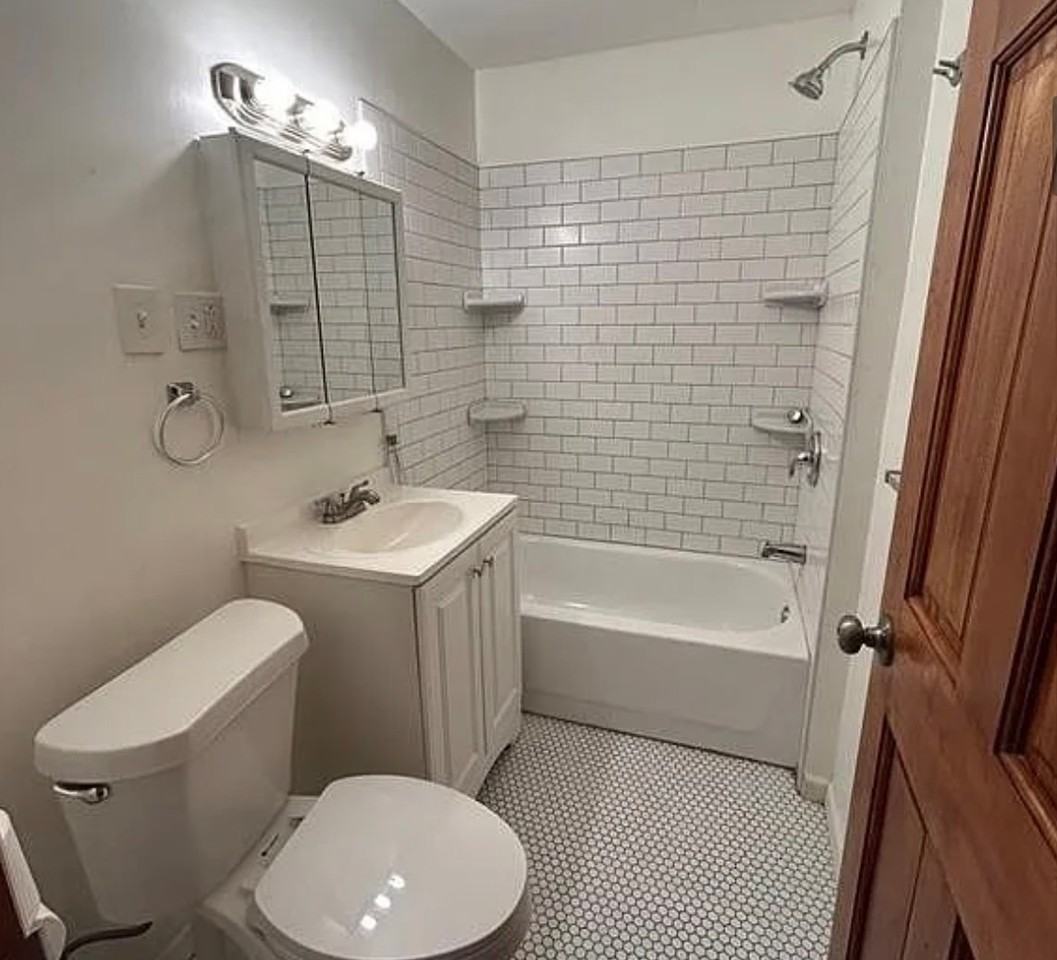 352 Auburn Ave #1 - Photo 5 of 10