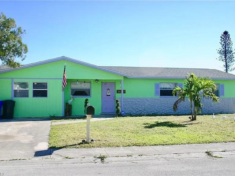 1 E Clermont Ct