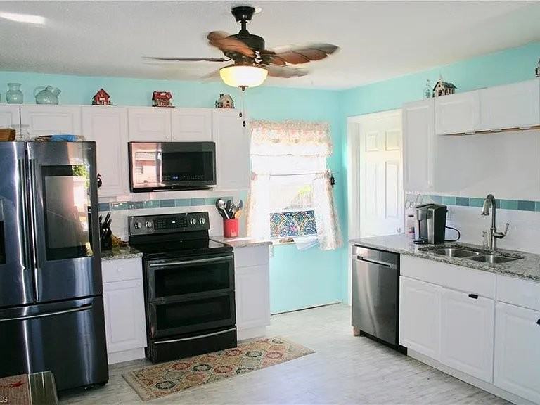 1 E Clermont Ct - Photo 2 of 9