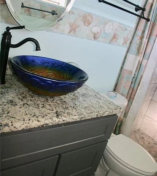 1 E Clermont Ct - Photo 7 of 9