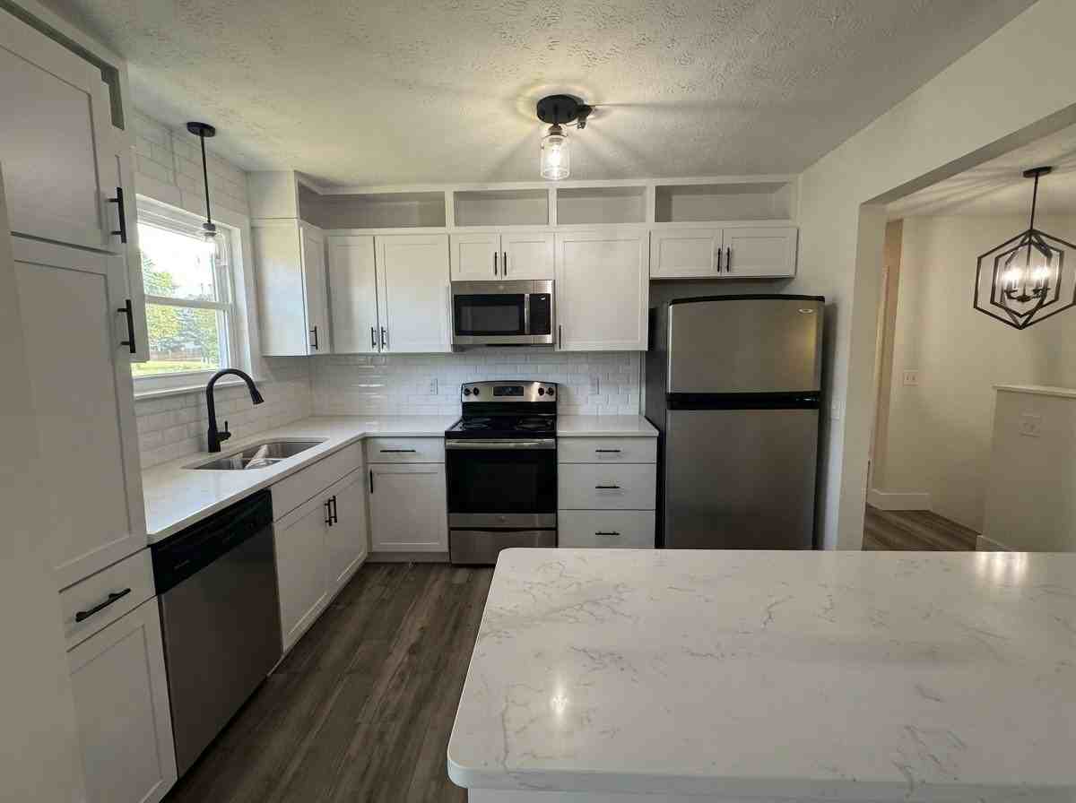 346 Valley View Dr - Photo 2 of 17