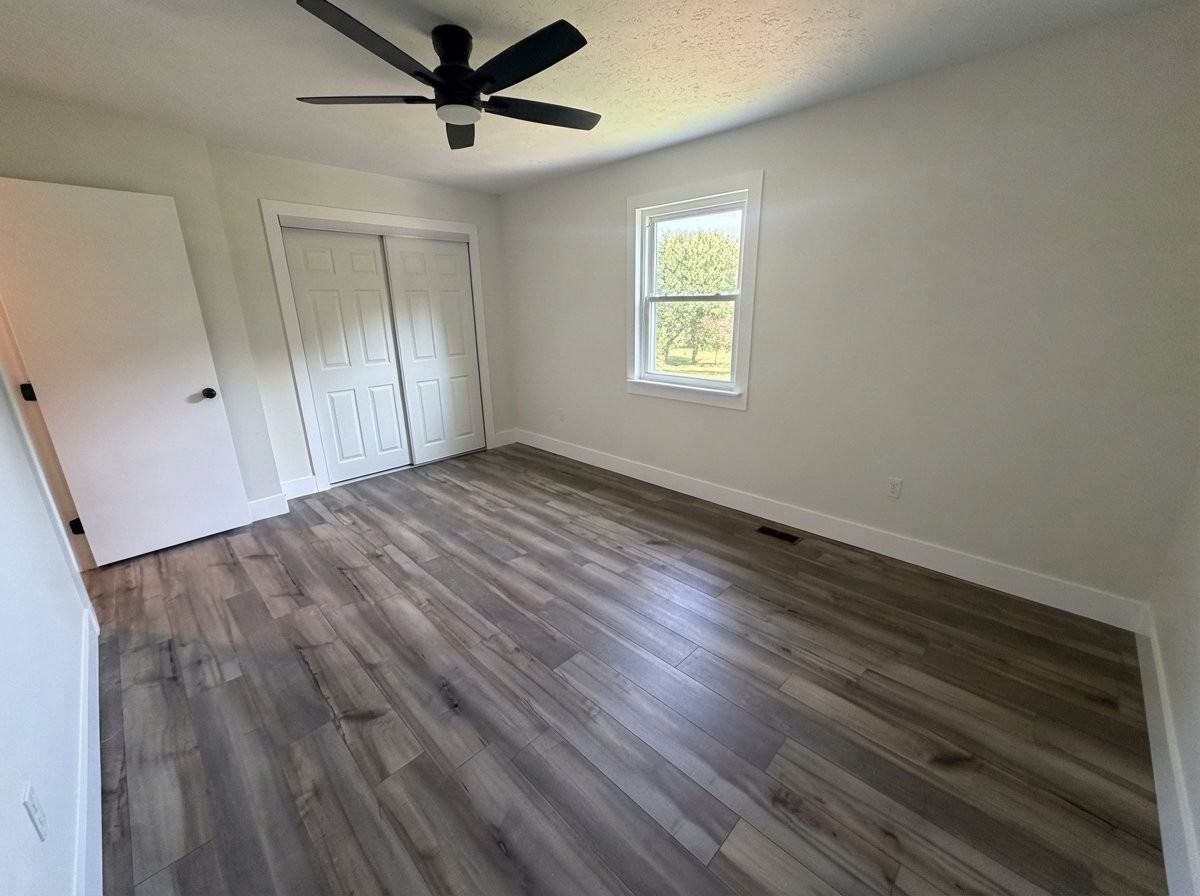 346 Valley View Dr - Photo 4 of 17
