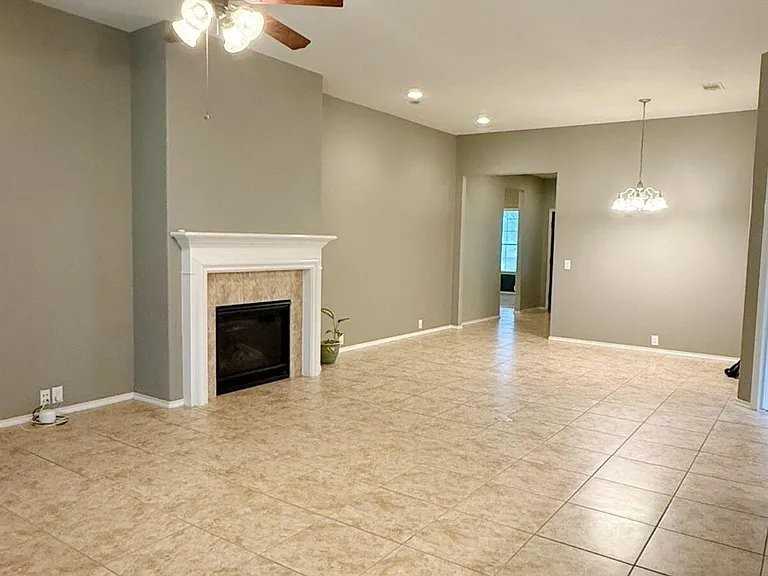 25402 Melody Canyon Ct - Photo 3 of 14