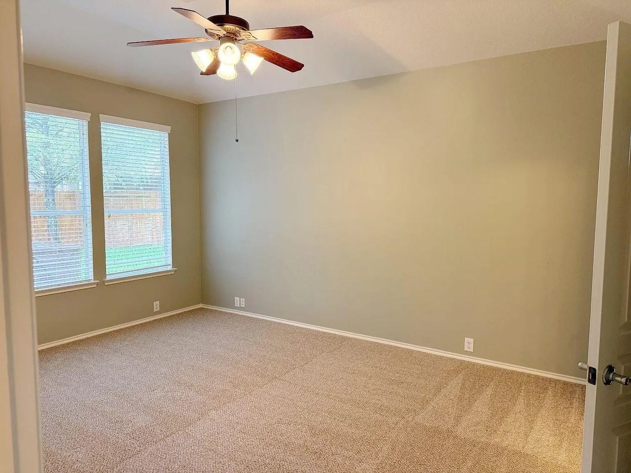 25402 Melody Canyon Ct - Photo 7 of 14