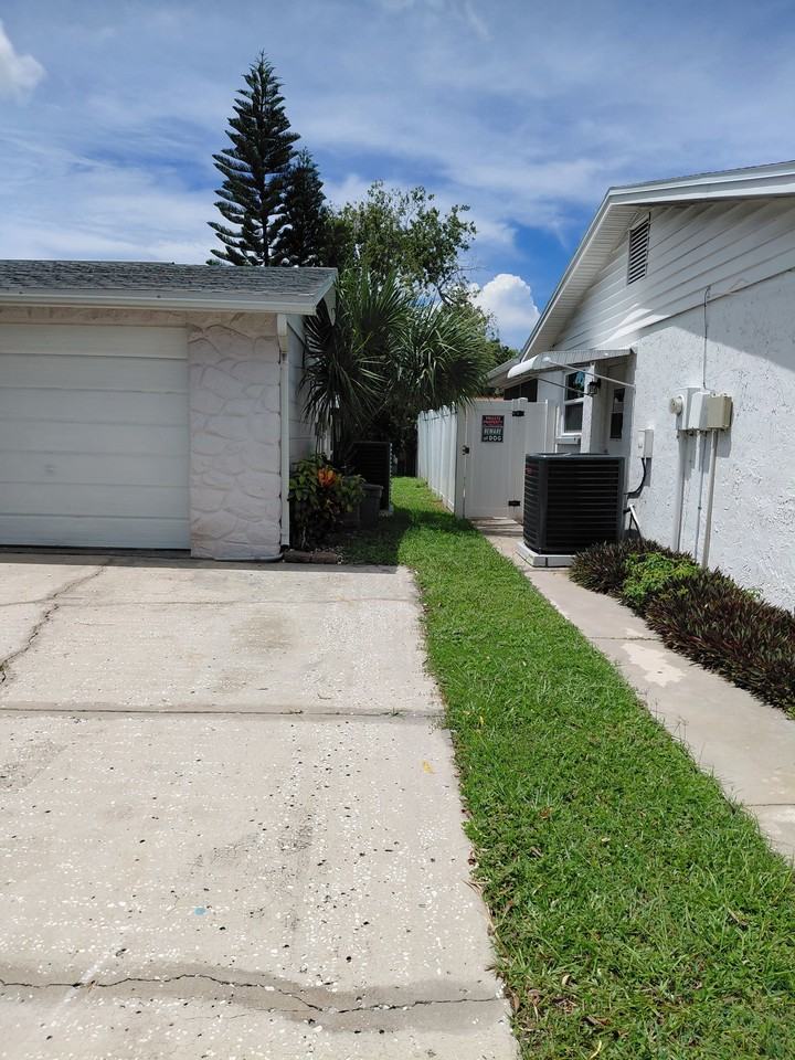 9205 Saint Regis Ln - Photo 3 of 20