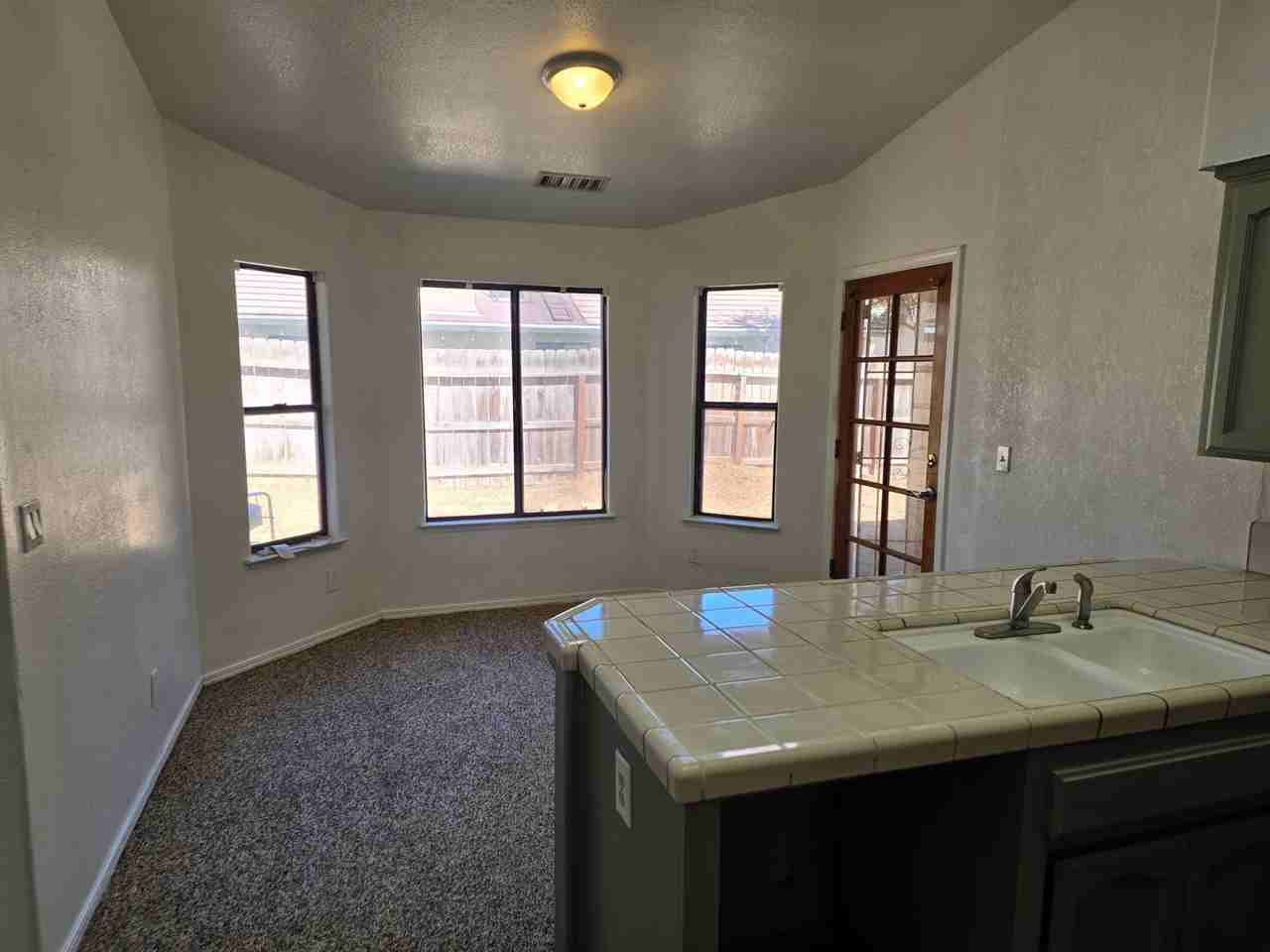2222 Alton St - Photo 5 of 14