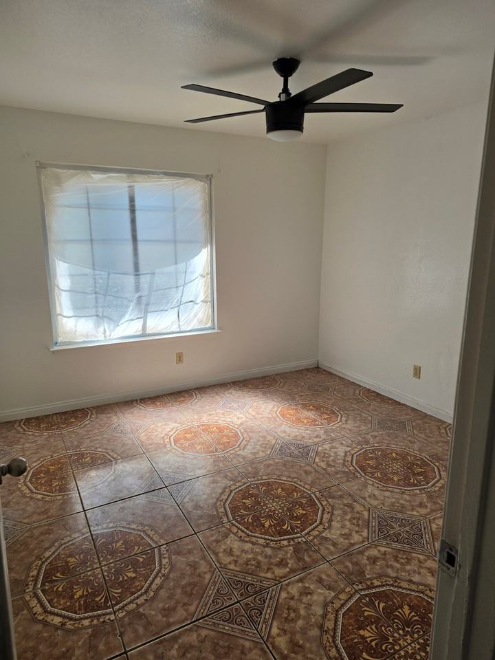 2222 Alton St - Photo 7 of 14