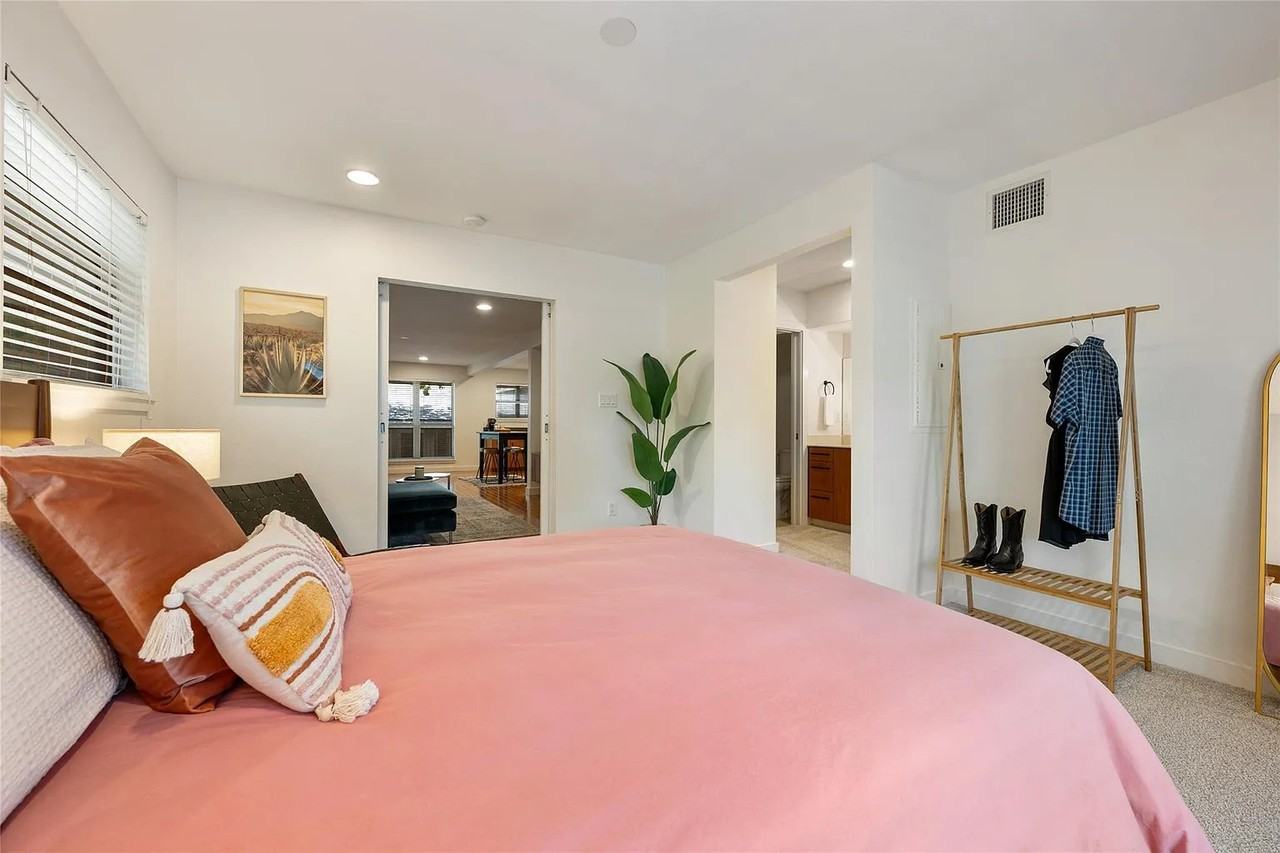 1115 W 10th St #208 - Photo 3 of 19