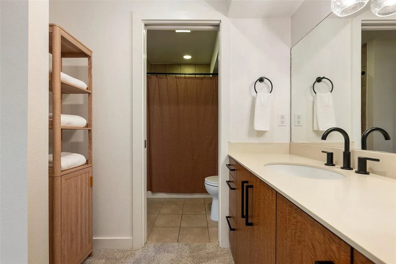 1115 W 10th St #208 - Photo 7 of 19