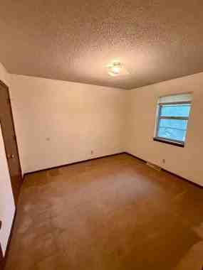 1027 Quincy St - Photo 6 of 7