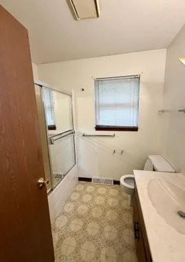 1027 Quincy St - Photo 7 of 7