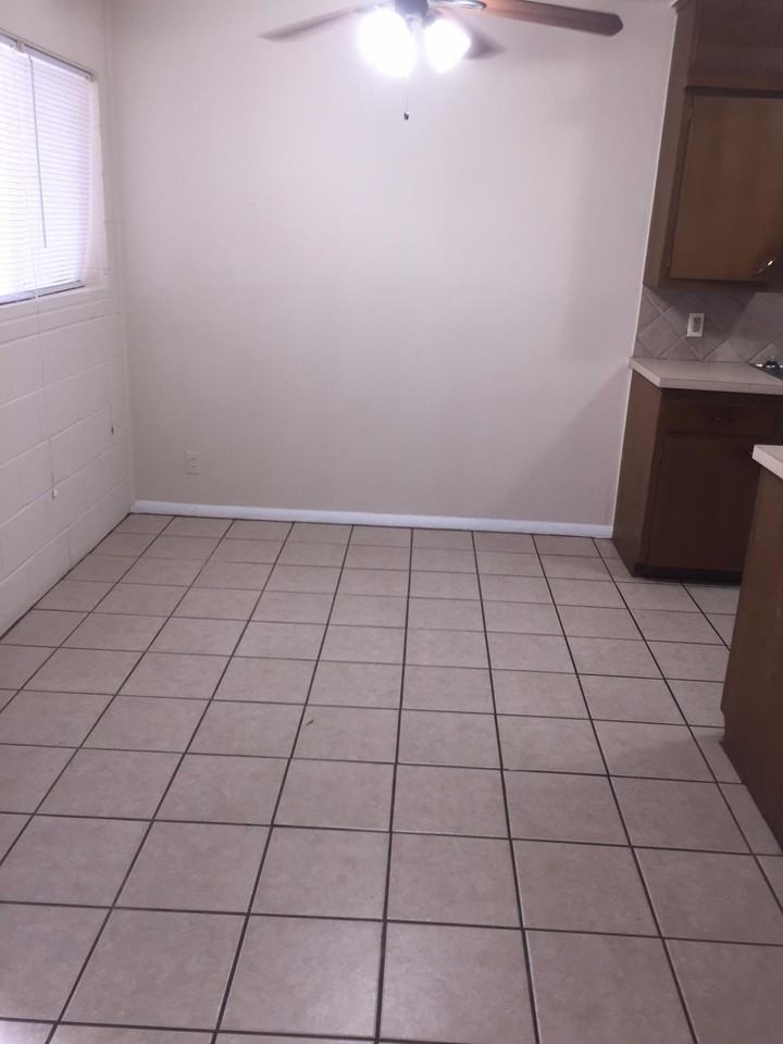 1611 Riverside Dr #21 - Photo 7 of 10