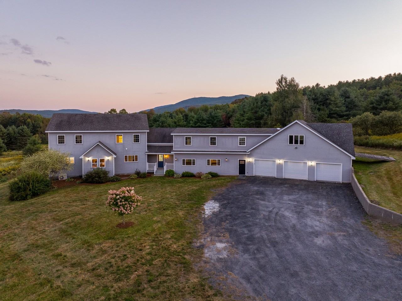 471 Crosstown Rd - Photo 2 of 20