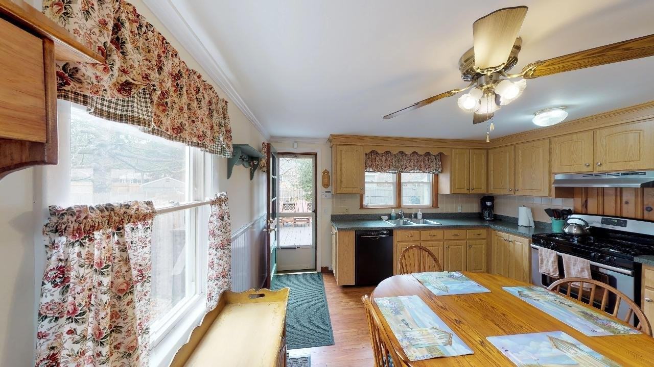 49 Cornell Dr - Photo 5 of 15
