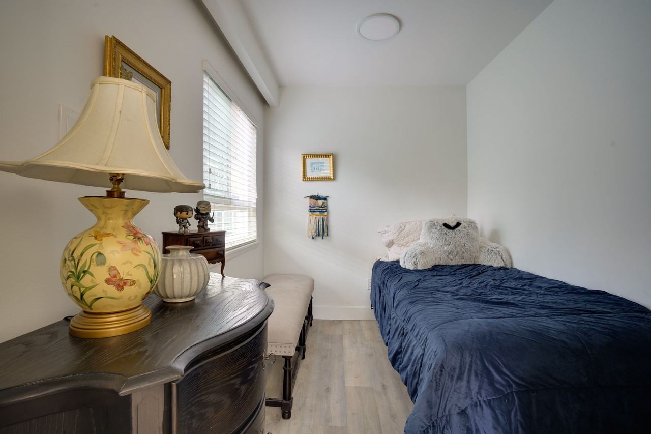 1537 Burnaby Street #203 - Photo 5 of 11