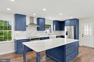 featured image of 19260 Rolling Hills Dr #NA