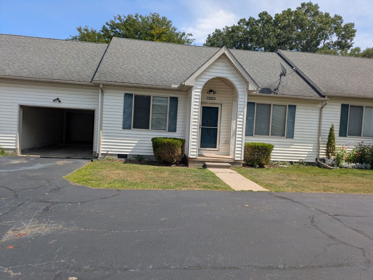 442 Robbe Ave #442 - Photo 4 of 7