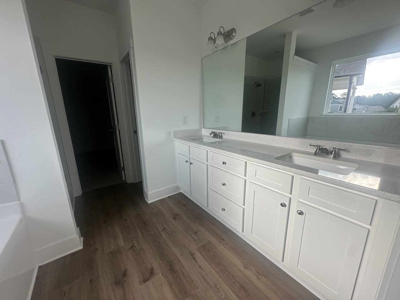 1551 Lake Dr #NA - Photo 3 of 11