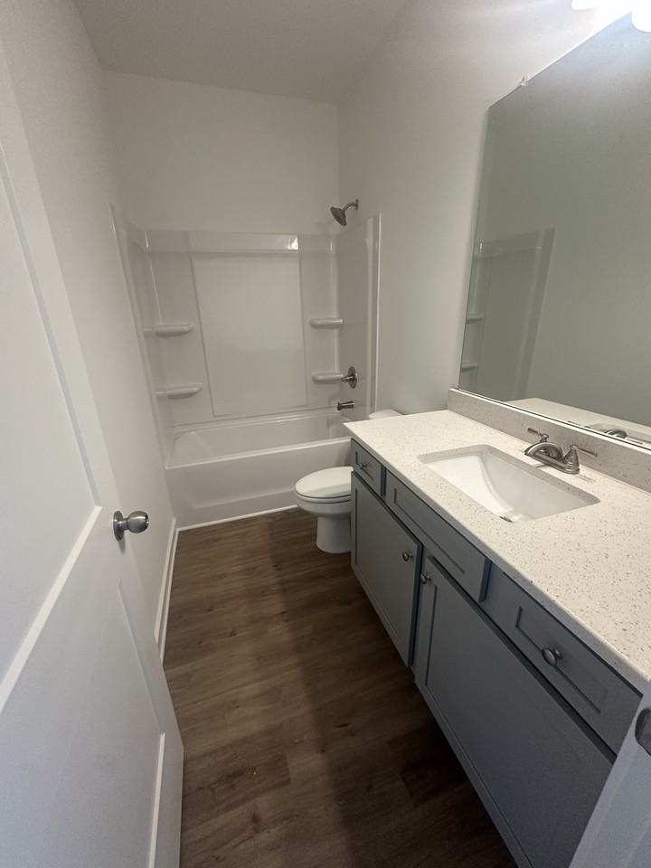 1481 Lake Dr #NA - Photo 4 of 12