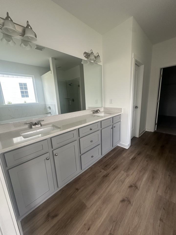 1481 Lake Dr #NA - Photo 5 of 12