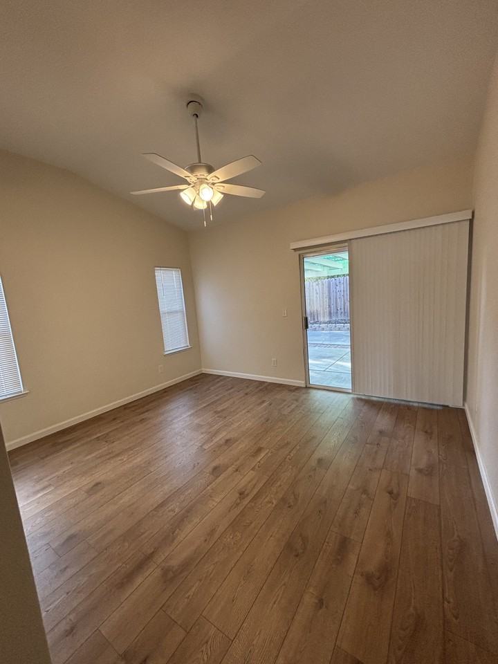 2777 Woodmont Dr #NA - Photo 5 of 7