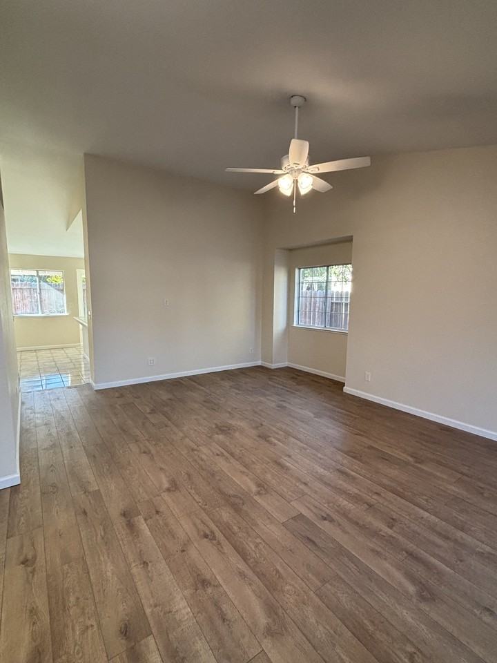 2777 Woodmont Dr #NA - Photo 6 of 7