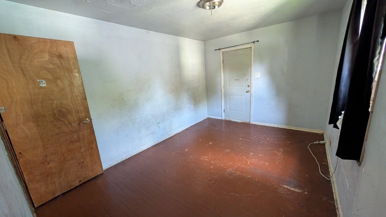 2529 Ada Ave #NA - Photo 4 of 11