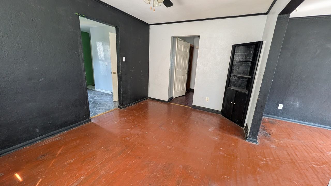2529 Ada Ave #NA - Photo 7 of 11