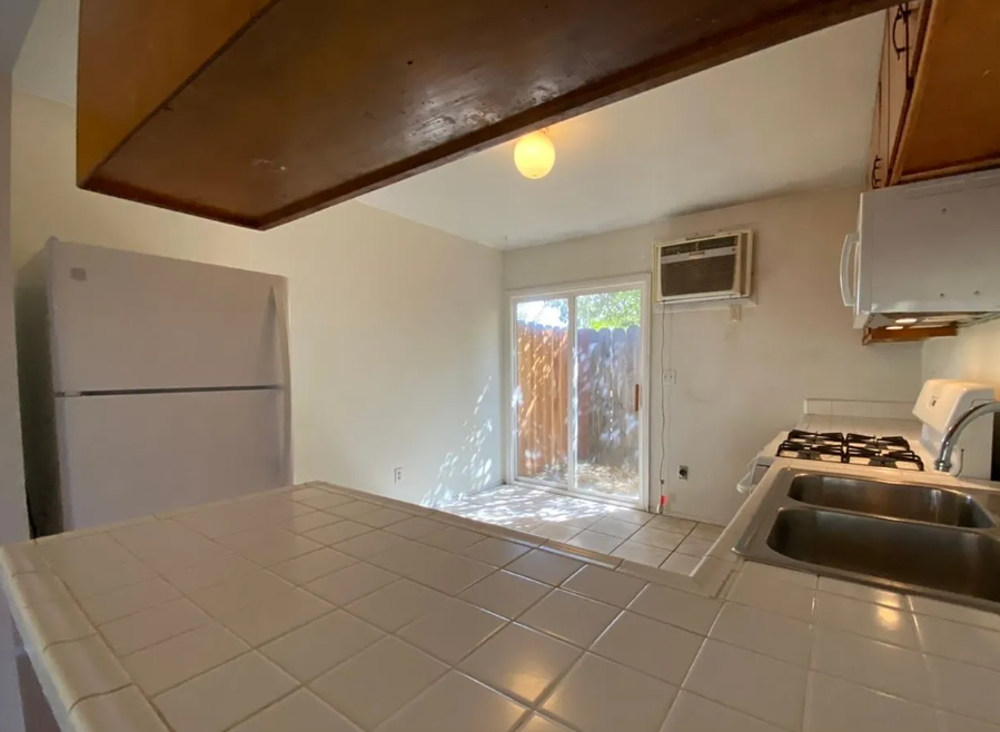 150 N Acacia Ave #152 - Photo 5 of 13