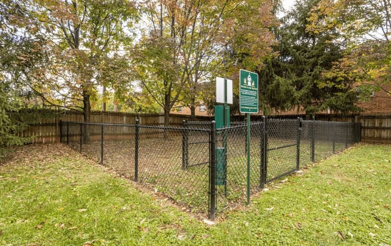 400 Gatehouse - Photo 4 of 28