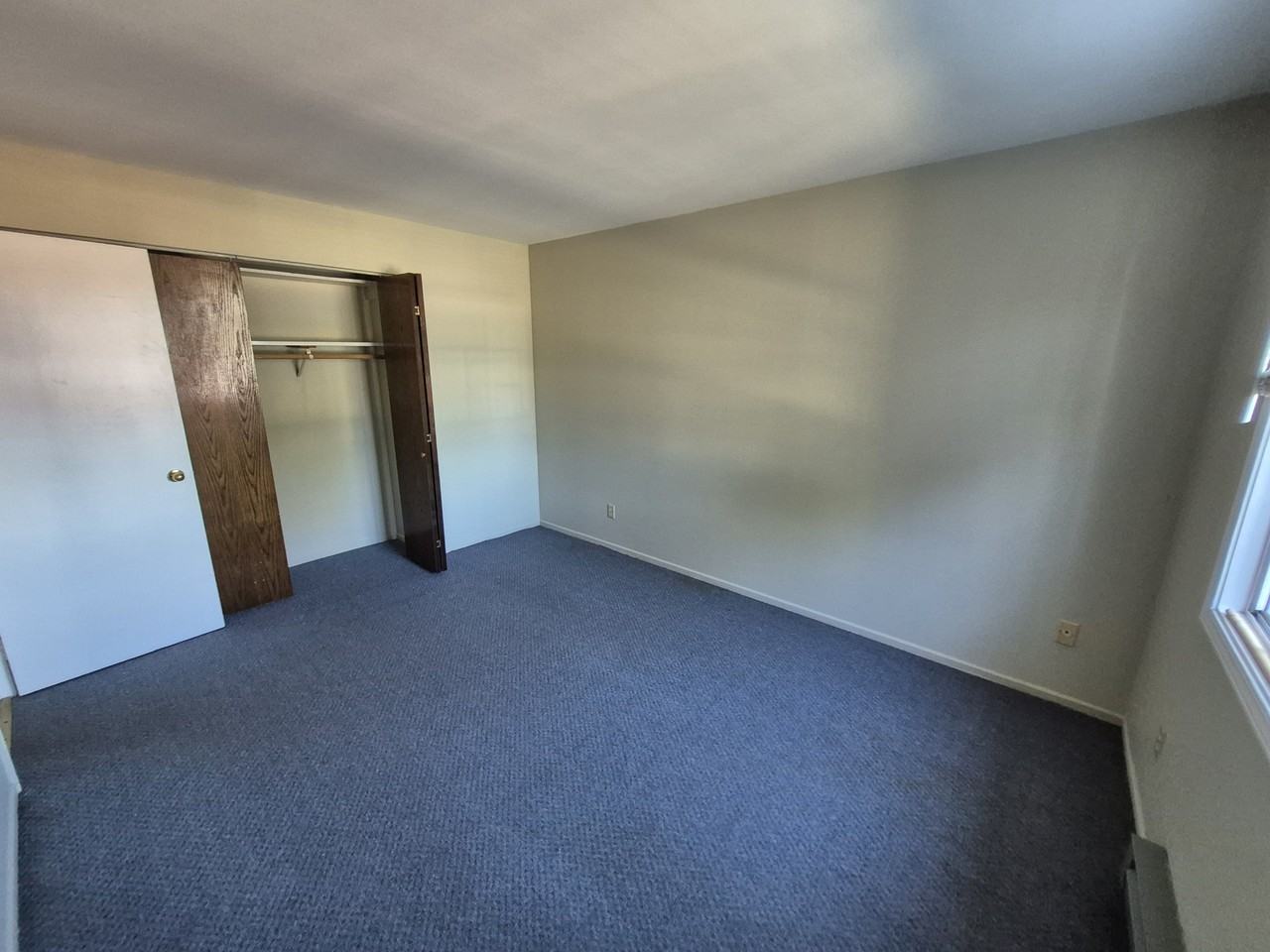 8137 Pine Island Ter - Photo 4 of 6