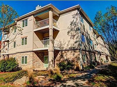 2901 Grand Ave #301