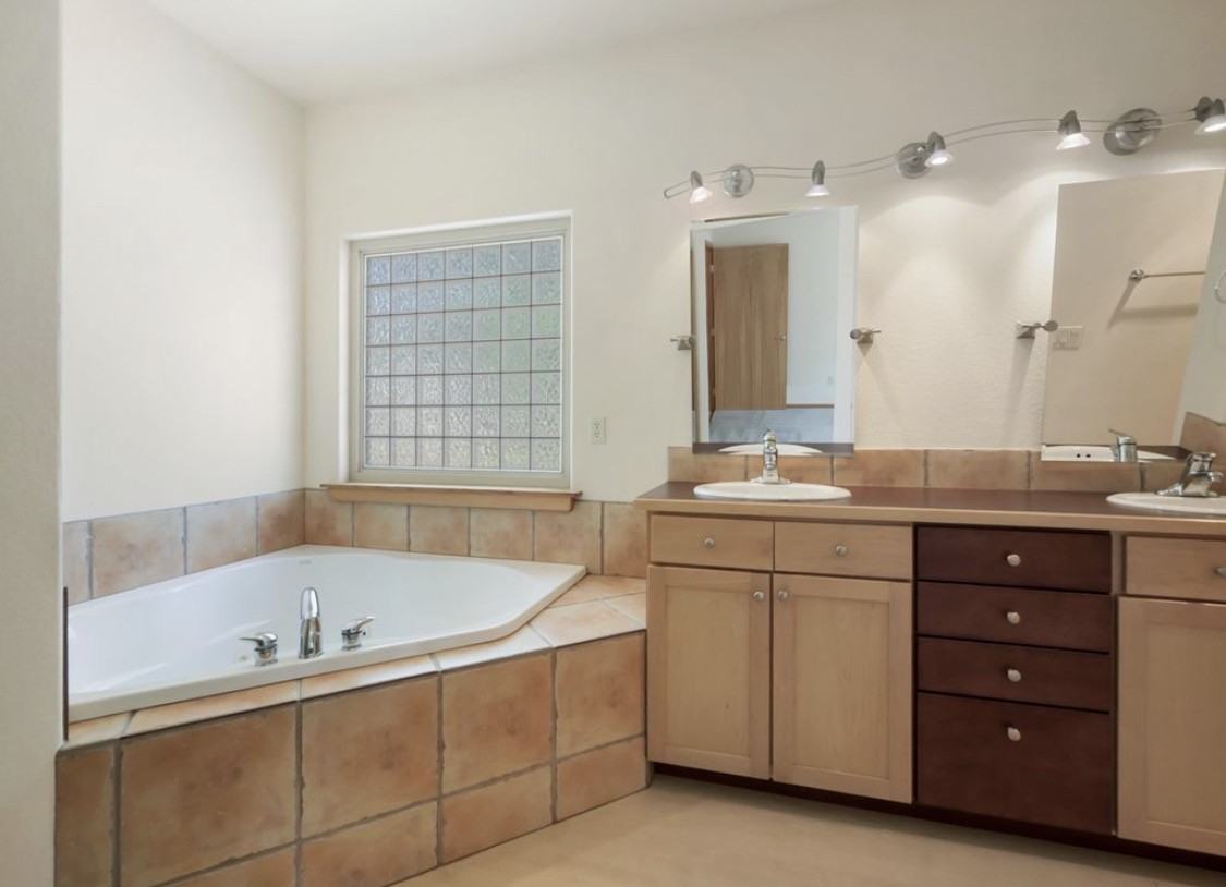1450 Racquet Way #NA - Photo 5 of 12