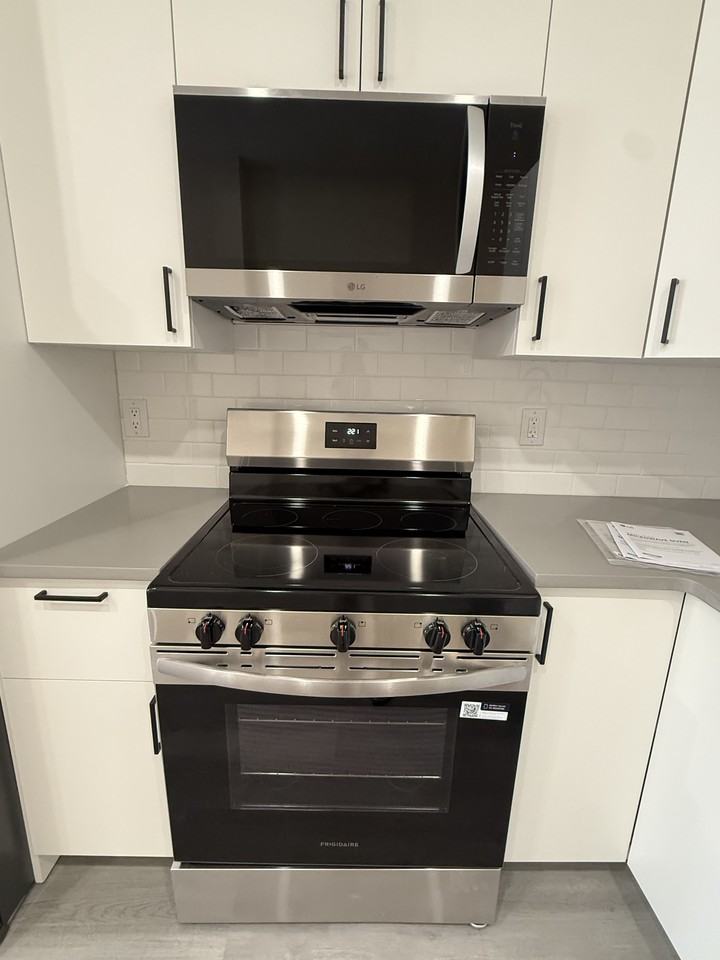 5803 Spruce St #B - Photo 5 of 10