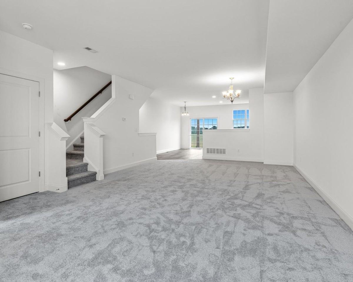 468 Rederick Ln - Photo 4 of 14