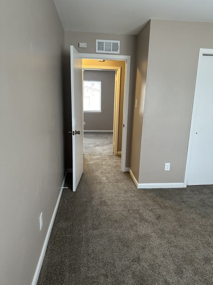 4733 Queens Lace Ct #NA - Photo 5 of 14