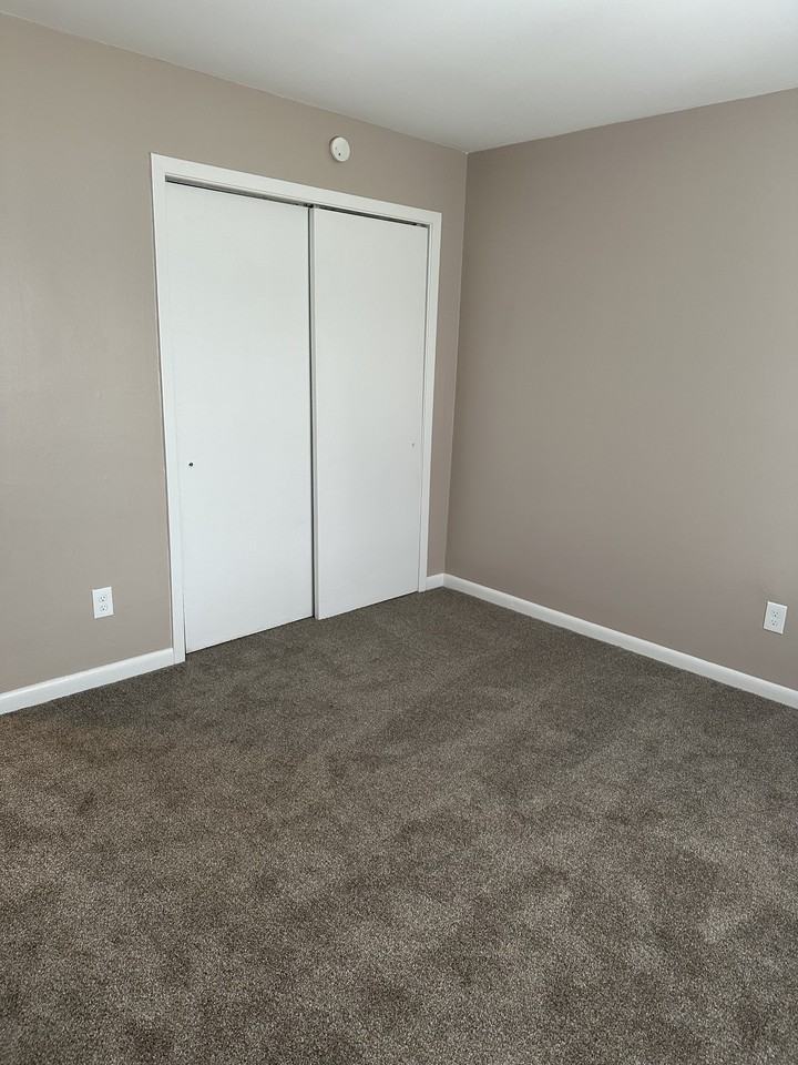 4733 Queens Lace Ct #NA - Photo 7 of 14