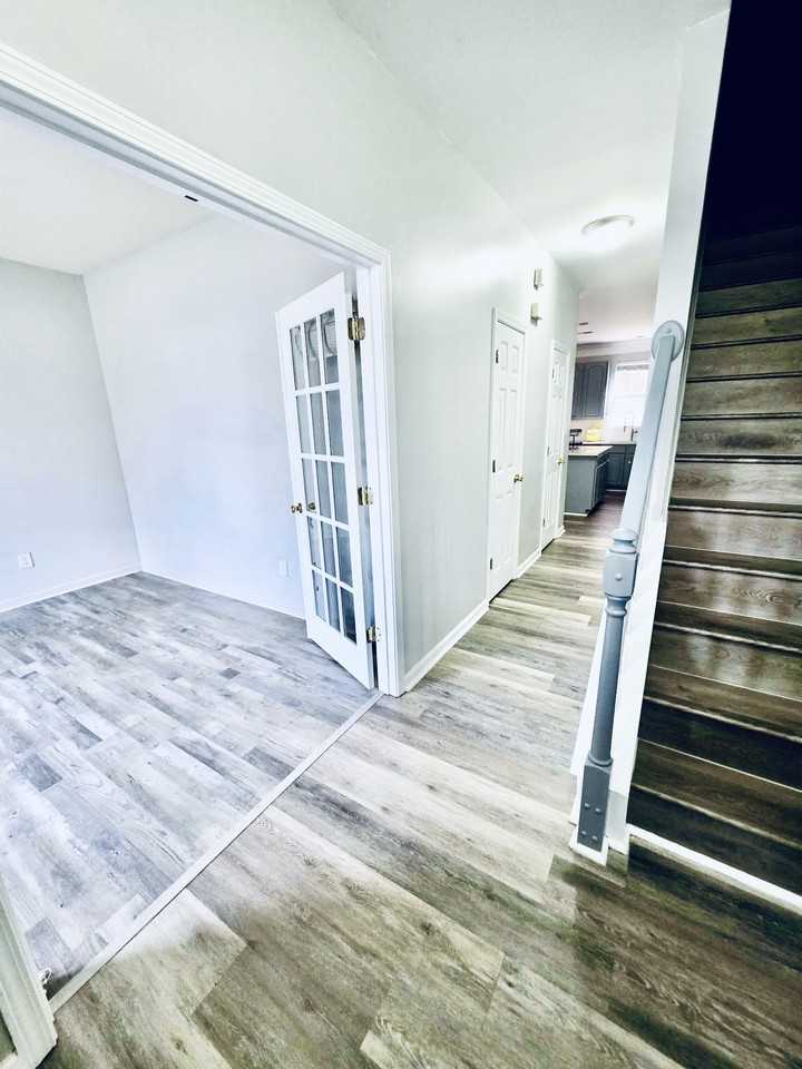 130 Sawhorse Dr #NA - Photo 3 of 17