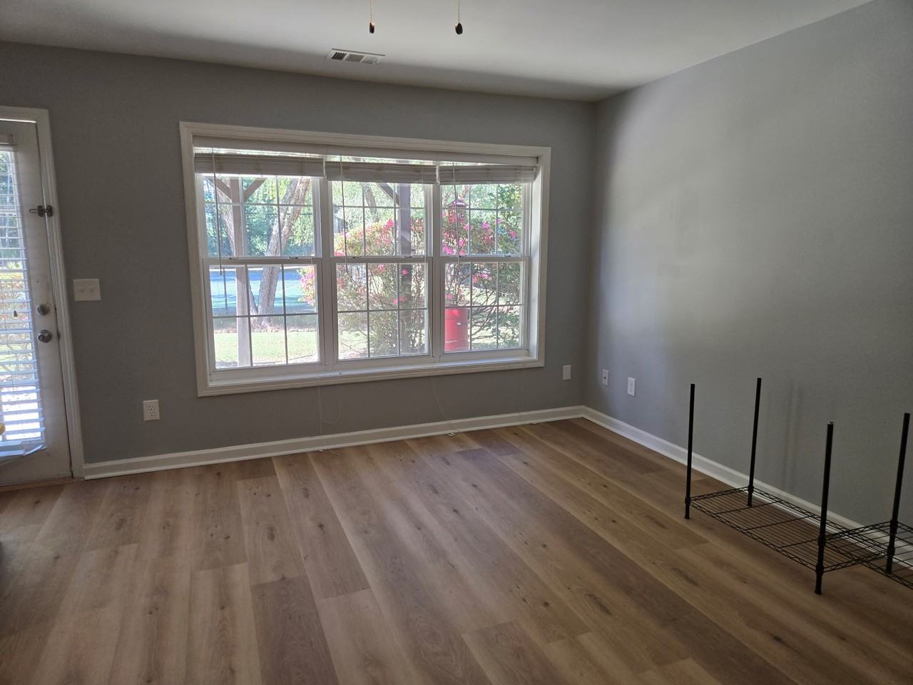 3595 Deep Cove Dr - Photo 3 of 19