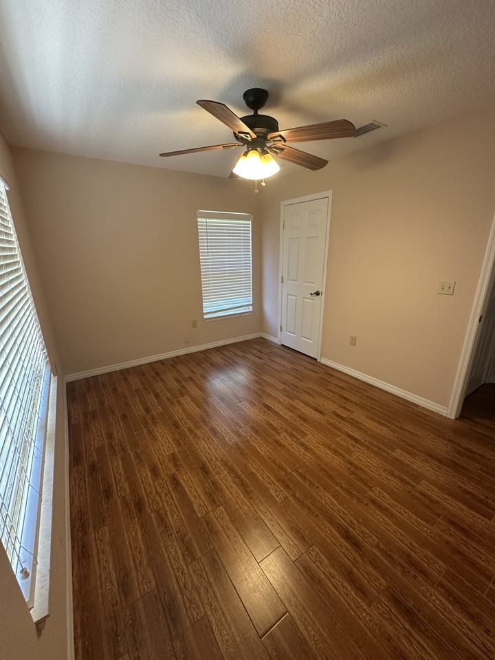 255 Sw 5th Ave #NA - Photo 6 of 17