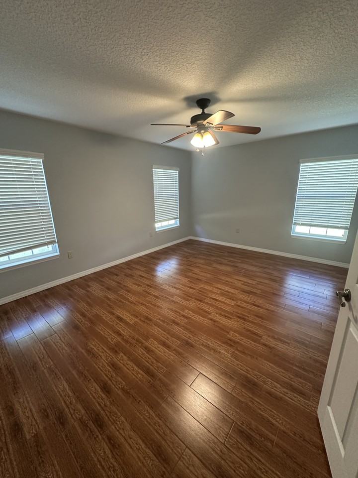 255 Sw 5th Ave #NA - Photo 7 of 17