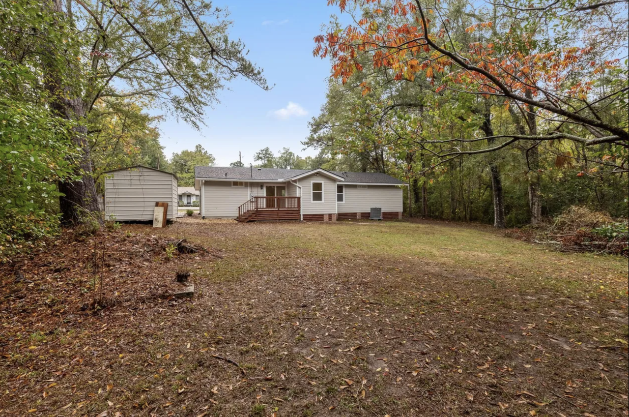 403 Hillcrest Loop #NA - Photo 2 of 17