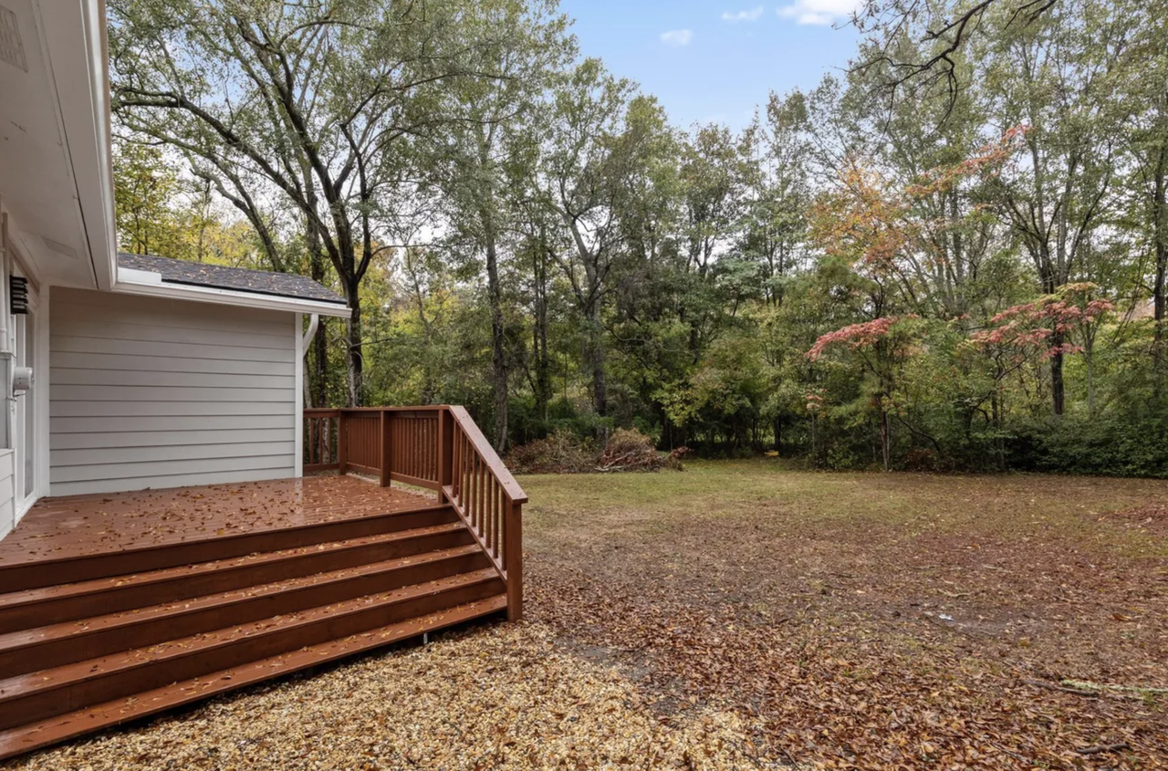 403 Hillcrest Loop #NA - Photo 3 of 17