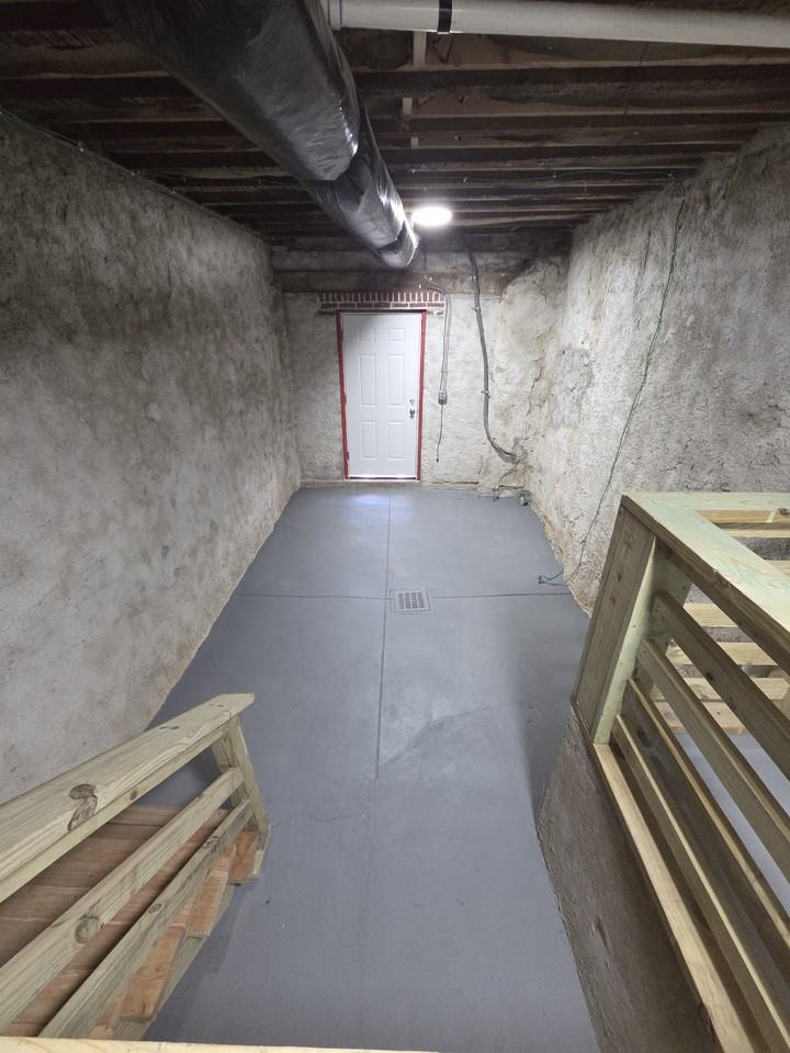 5637 N 10th St #NA - Photo 6 of 17
