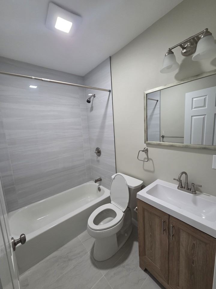 5637 N 10th St #NA - Photo 7 of 17