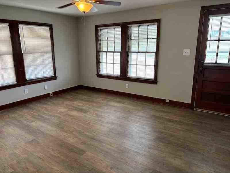 1238 Katherine St Nw #NA - Photo 3 of 6