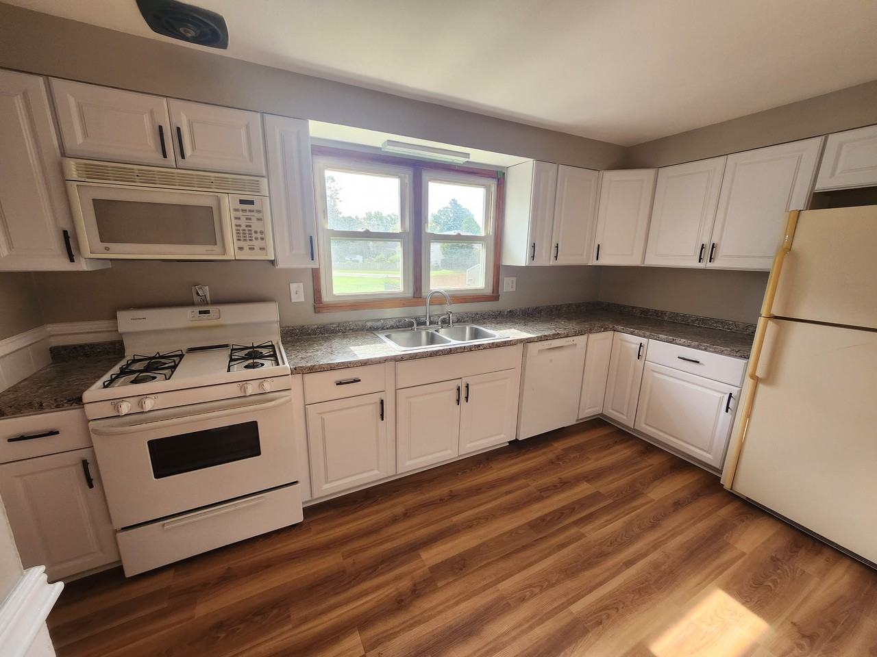 200 Hamilton Rd #NA - Photo 4 of 10